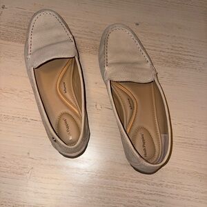 Hush Puppies Women's Beige Loafers
